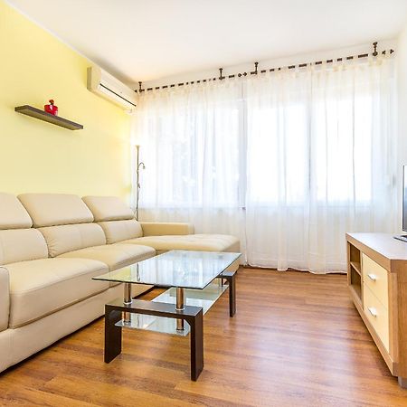Penthouse Castropola Apartment Exterior photo