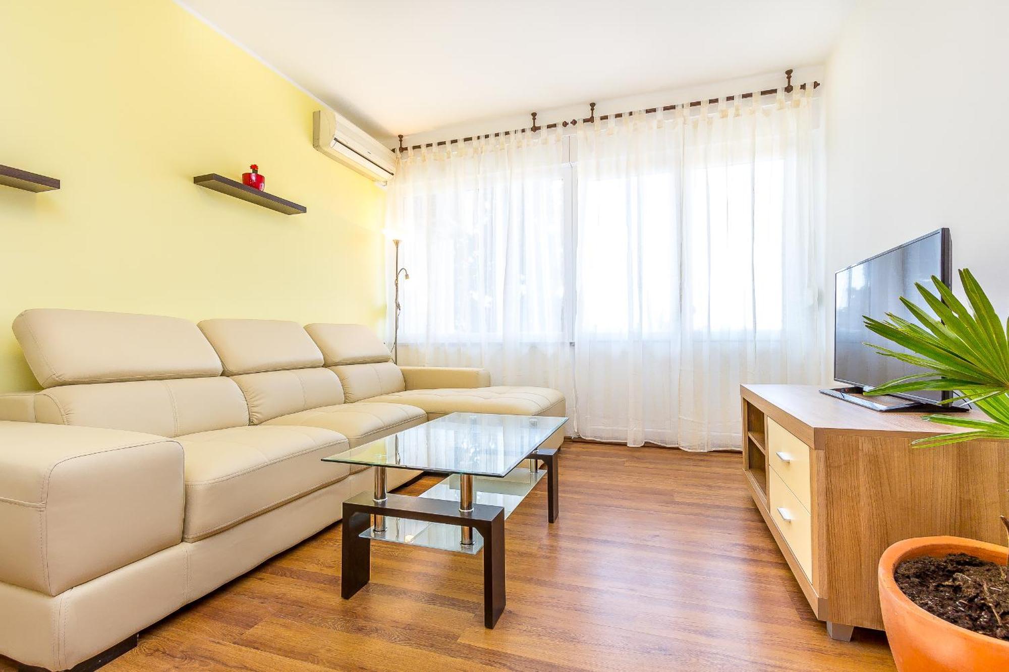 Penthouse Castropola Apartment Exterior photo