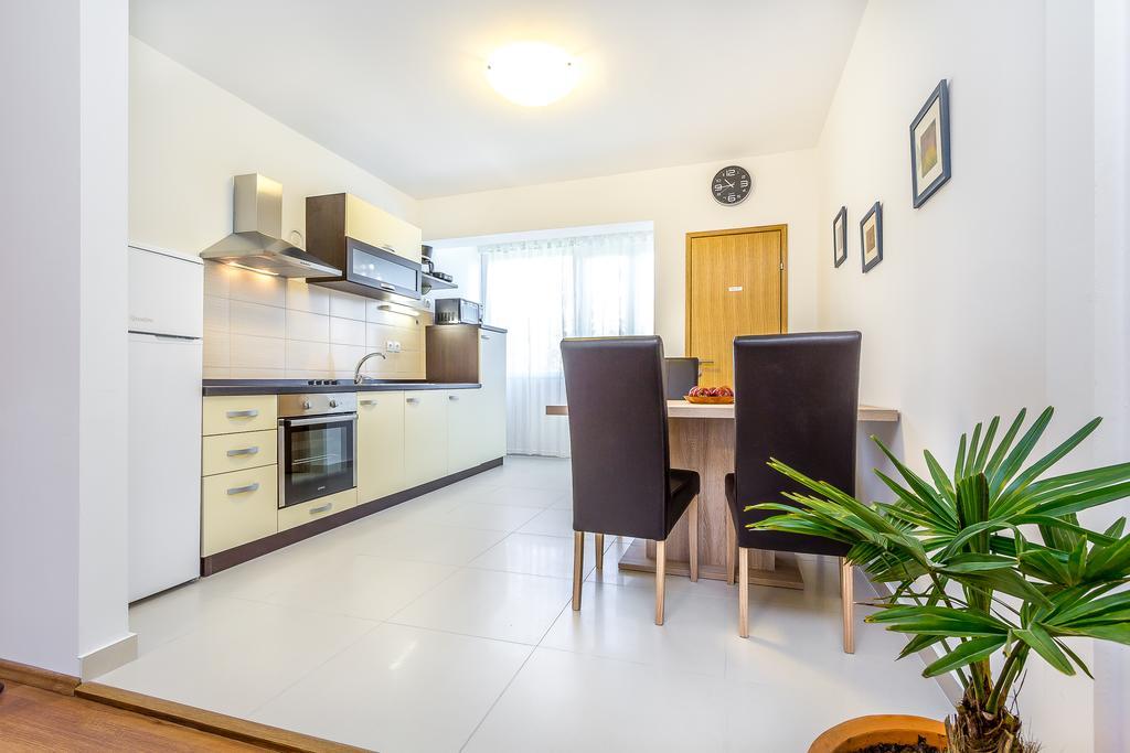Penthouse Castropola Apartment Room photo