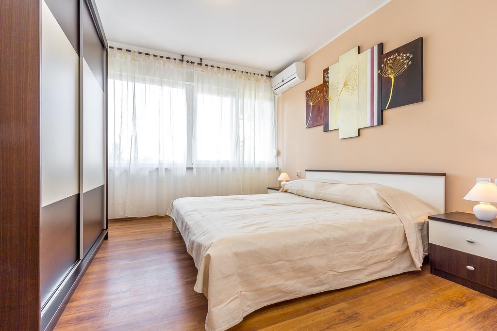 Penthouse Castropola Apartment Room photo